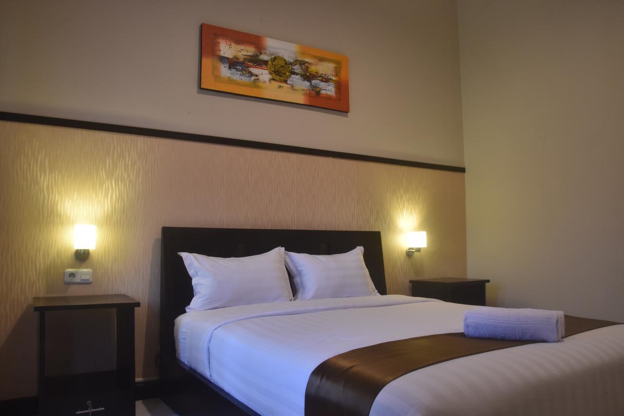 Hotel Orizatha Матарам Экстерьер фото