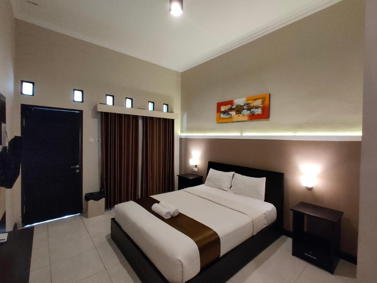 Hotel Orizatha Матарам Экстерьер фото